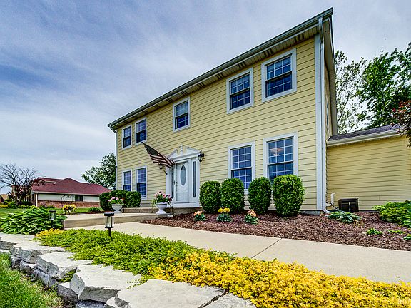 3rd image of 14709 W Cinnamon Creek Ln