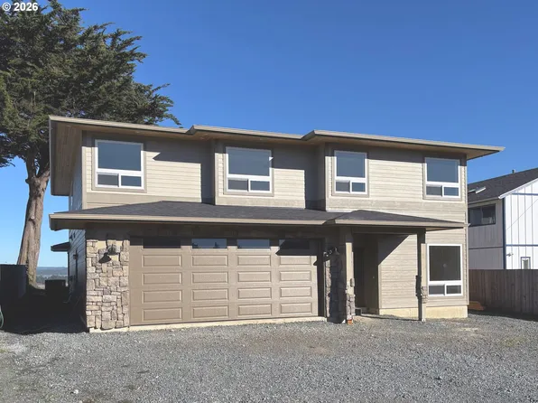 360 2nd St, Bandon, OR 97411