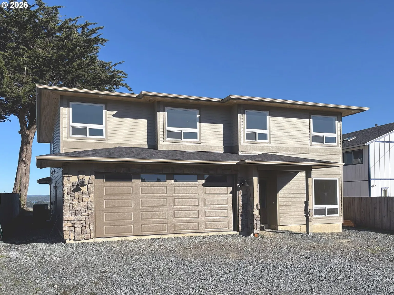 360 2nd St photo 1