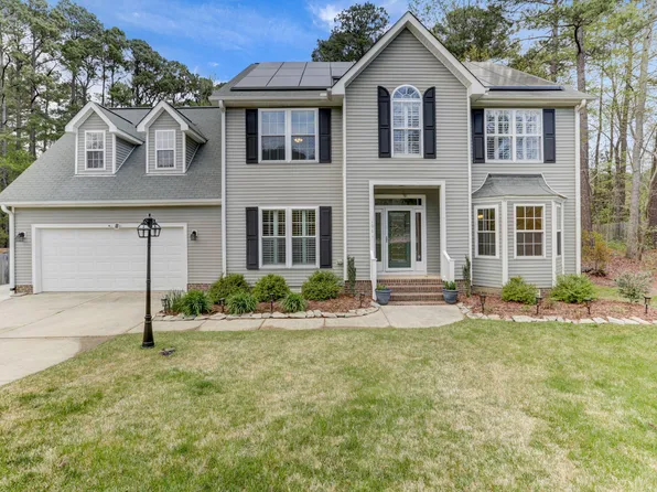 106 Cordova Ct, Cary, NC 27518