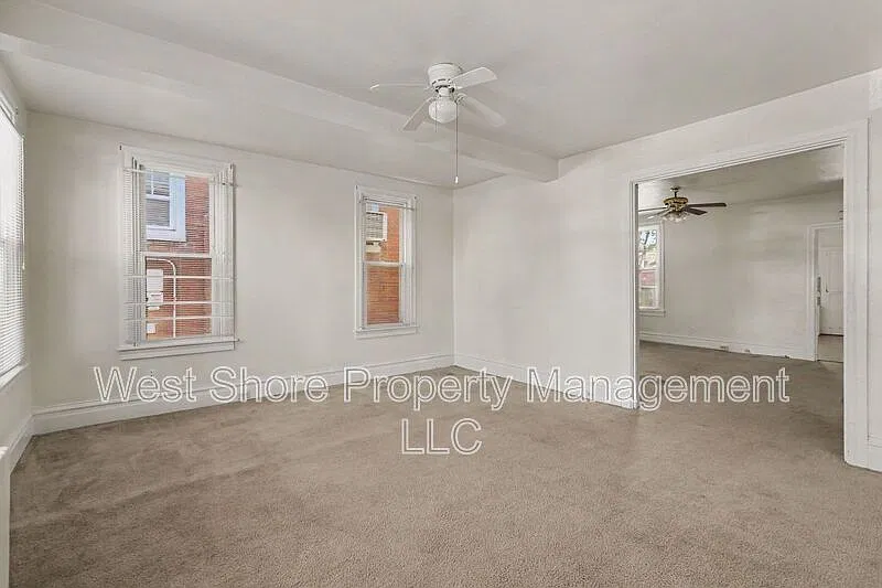 3 bed, 1.0 bath, 1500 sqft, $1,550 — Photo 3