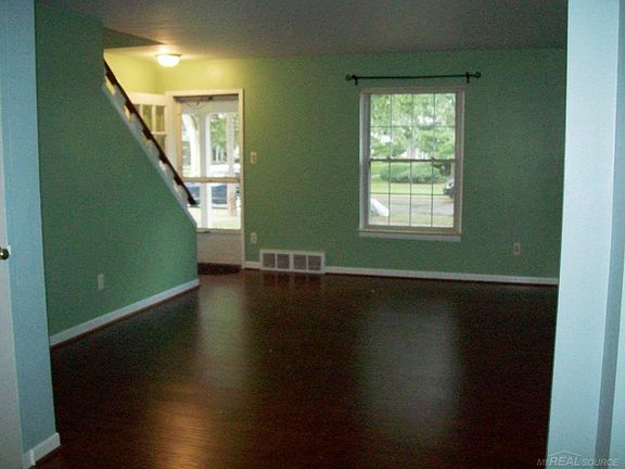 5th image of 22938 Gary Ln