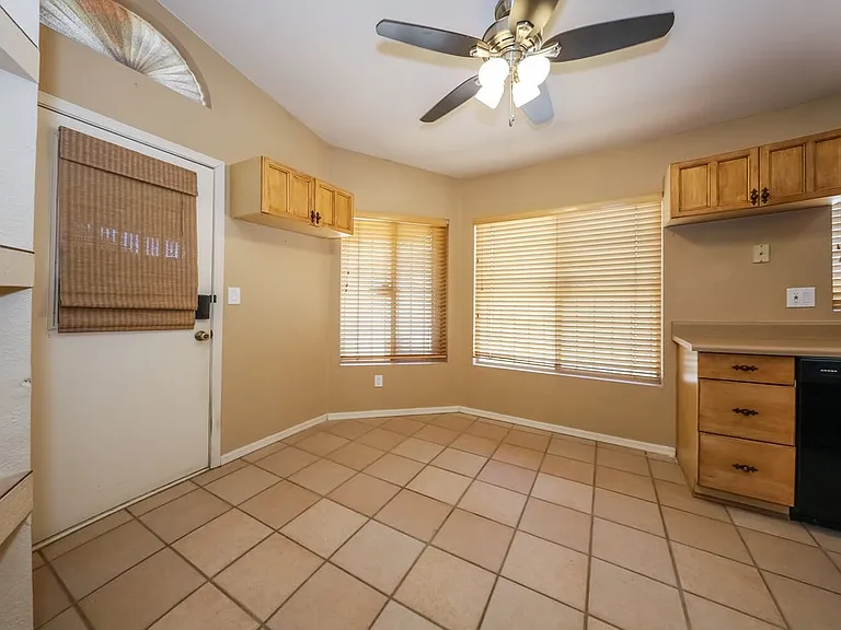 3080 W Placita De La Roseta — Photo 6
