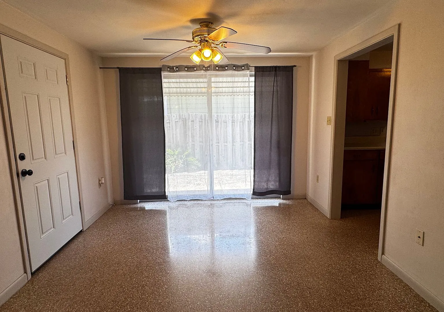 Charming 3-Bedroom Home in Dunnellon Spacious Living with Modern Comforts! — Photo 3