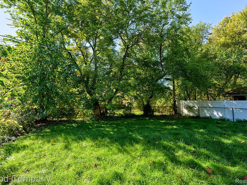10211 Troy St, photo 19
