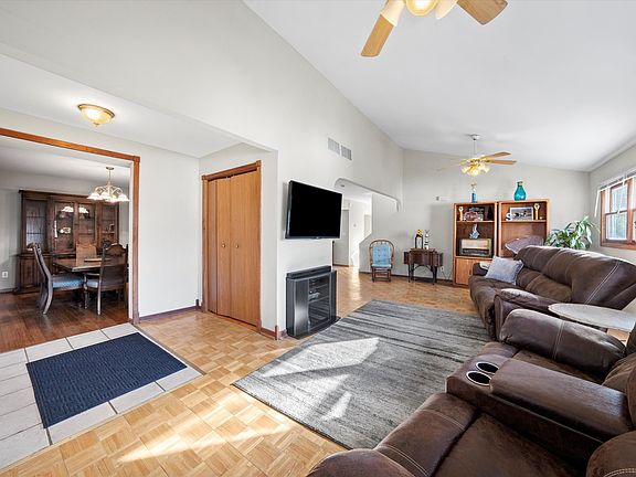 4th image of 15505 Lavergne Ave