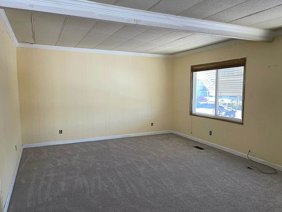 4th image of 206 Whispering Pines Dr