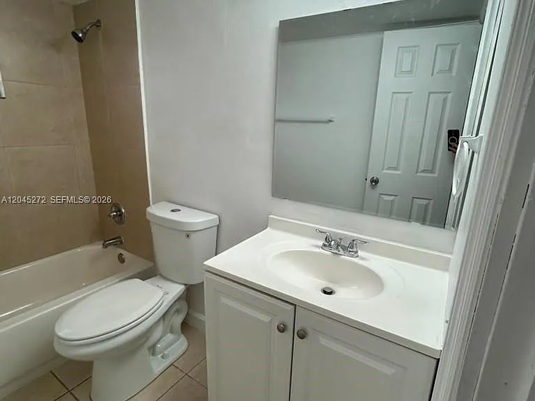 2435 Van Buren St #1B — Photo 13