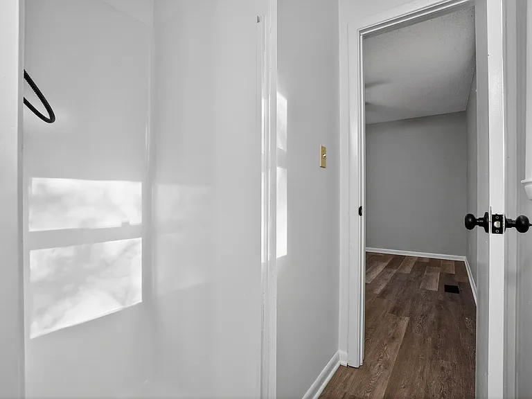 1494 Carpenter St — Photo 3