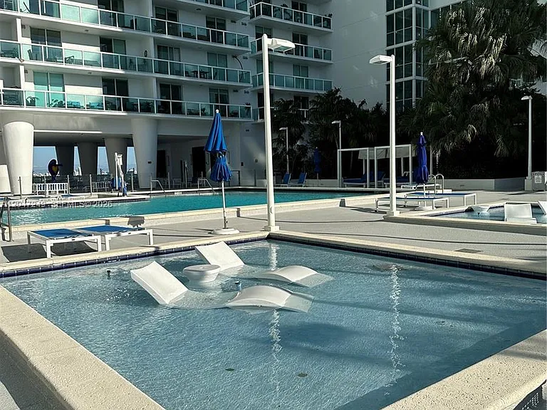 1800 N Bayshore Dr #2315 — Photo 42