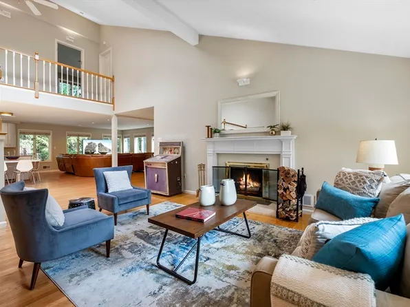 64 Botsford Rd, Newton, MA 02467