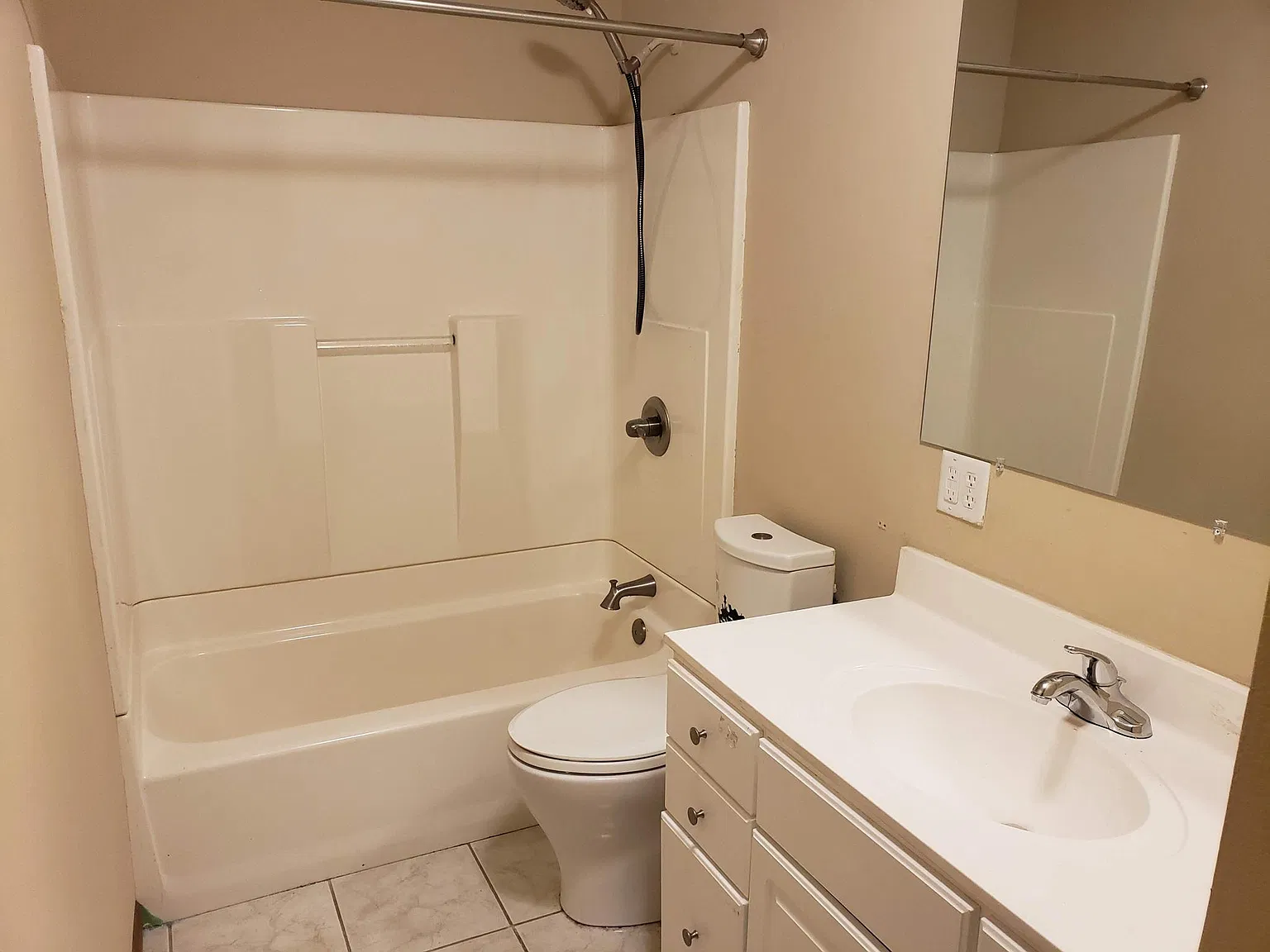 3 bed, 1500 sqft, $1,799 — Photo 4