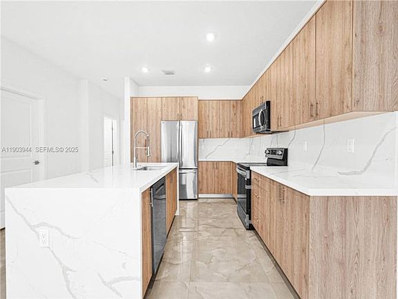 2nd image of 22555 125th 13a Ave