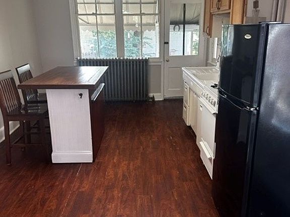 4th image of 328 New Holland Ave Floor 1