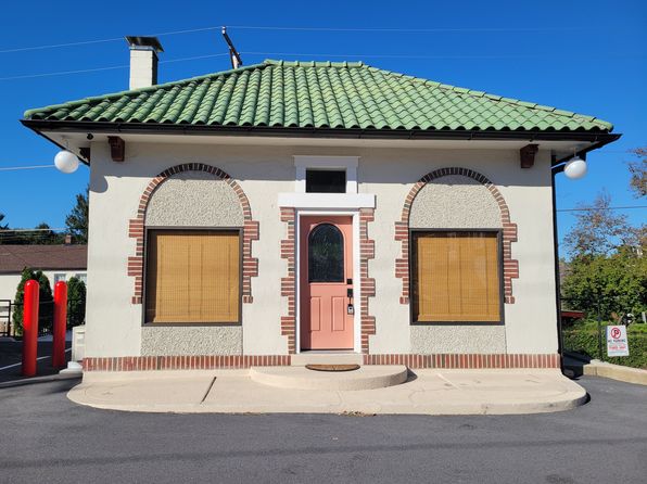 2581 Perkiomen Ave