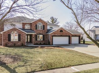 3205 Brennan Ln, Bloomington, IL