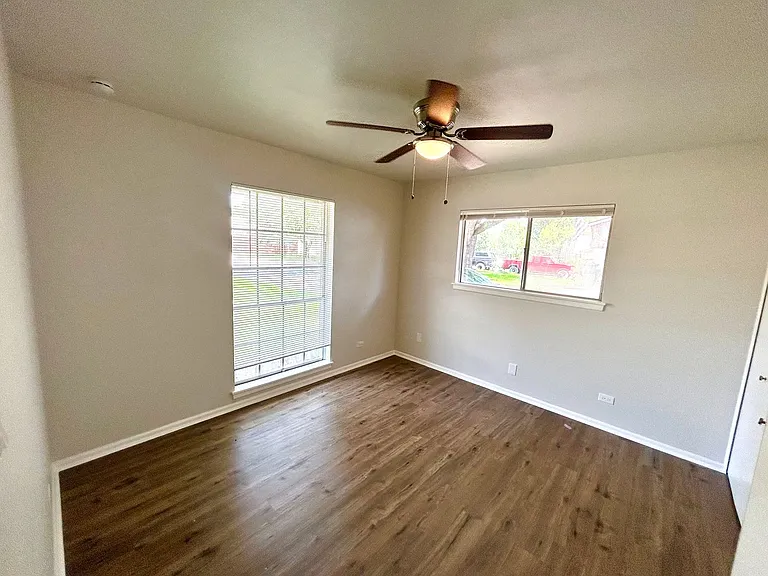 116 Roundtree Dr — Photo 11