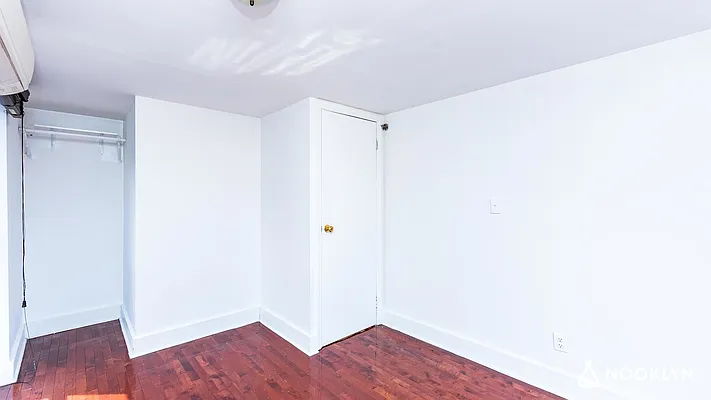 Rented by Nooklyn NYC LLC | media 52