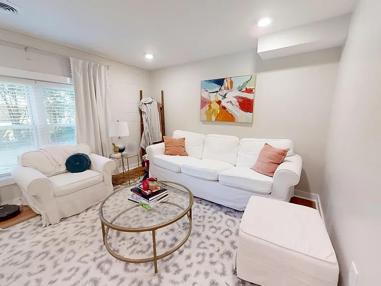 560 Sherwood Dr — Photo 29