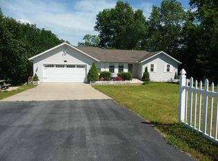 241 Langston Dr, Reeds Spring, MO 65737