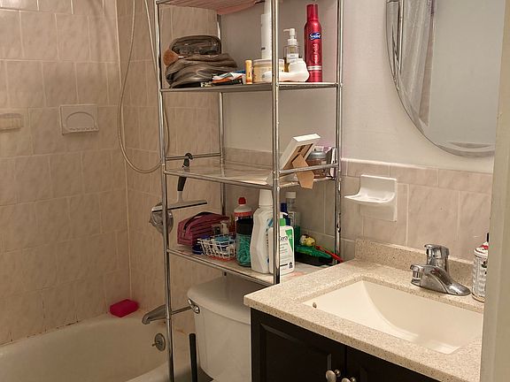 5th image of 145 Endicott St APT B