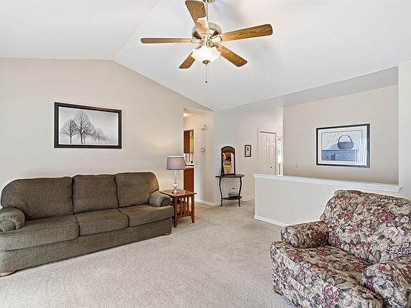5th image of 17248 Mayfield Dr