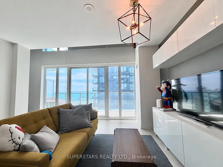 150 E Liberty St #2410 — Photo 2
