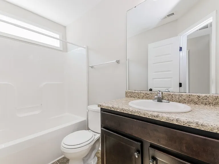 184 Honeybee Trce — Photo 15