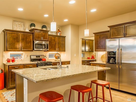 3rd image of 2915 176th Street Ct E