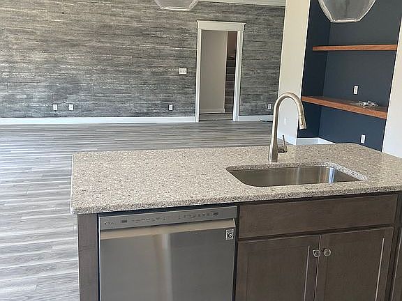 5th image of 13232 Pondella Dr