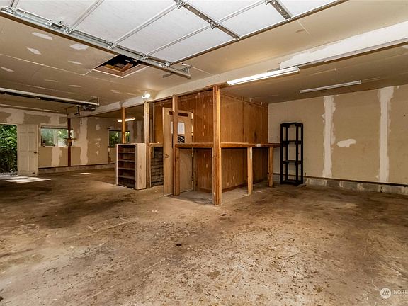 4th image of 14944 Cedarwood Drive SE