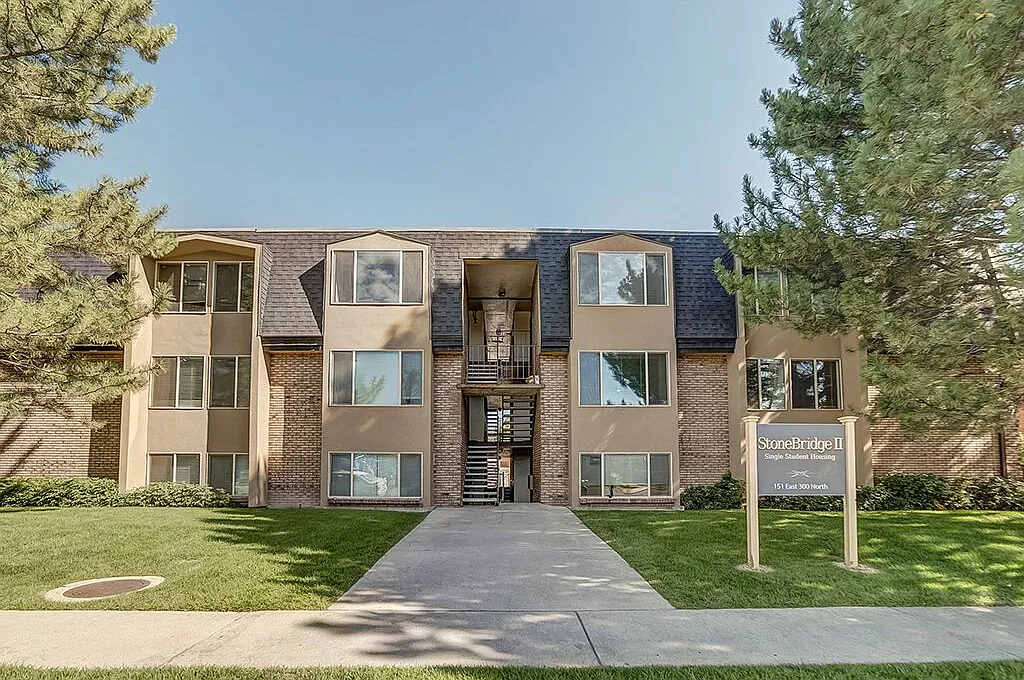 3 bed, 1050 sqft, $419 — Photo 1