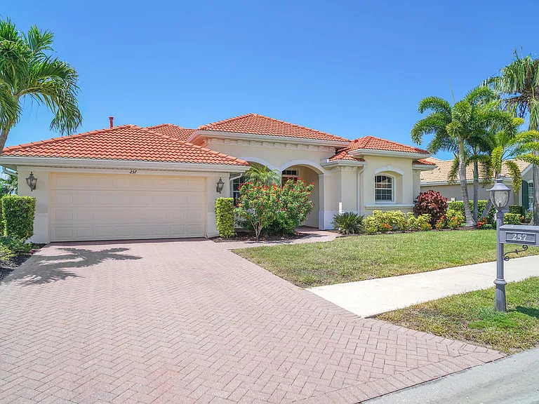 257 Montelluna Dr — Photo 2
