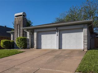 4918 Highbank Dr, Arlington, TX 76018