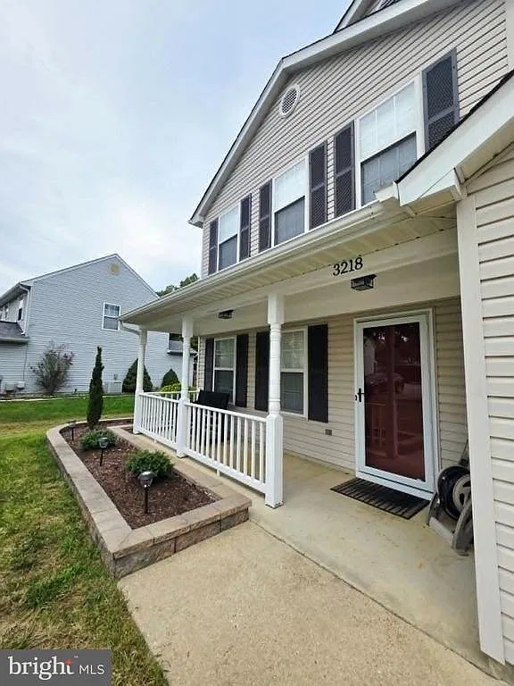 3 bed, 2.5 bath, 1836 sqft, $3,100 — Photo 3