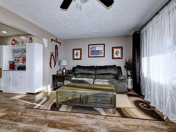 4th image of 6505 Alamo Ct
