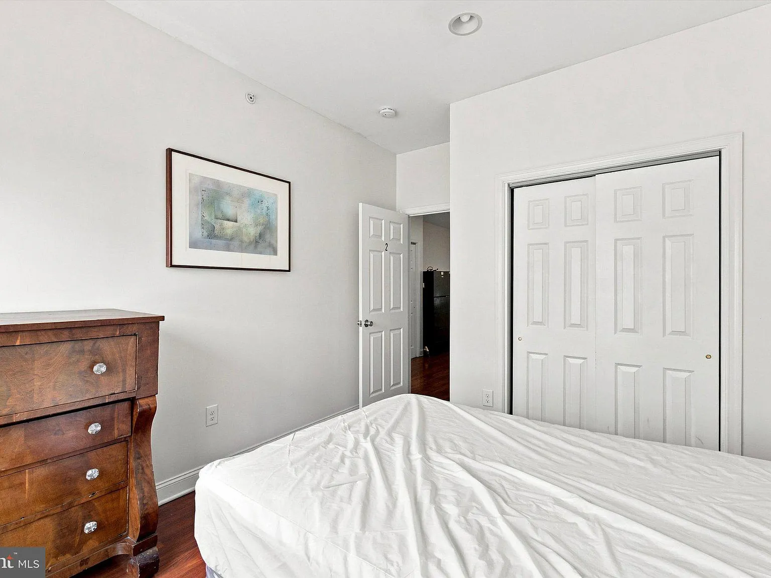 3 bed, 2.0 bath, 1000 sqft, $1,750 — Photo 2