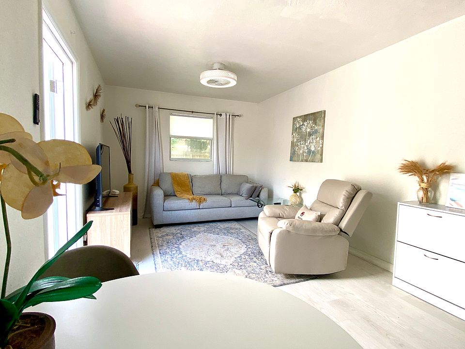 1st image of 1812 N Conrad Ave #B