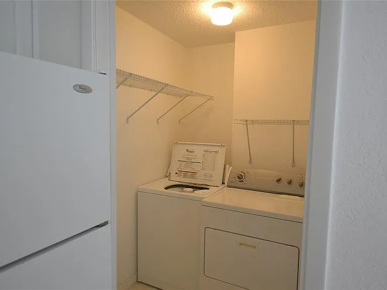 605 Lennox Rd W — Photo 20