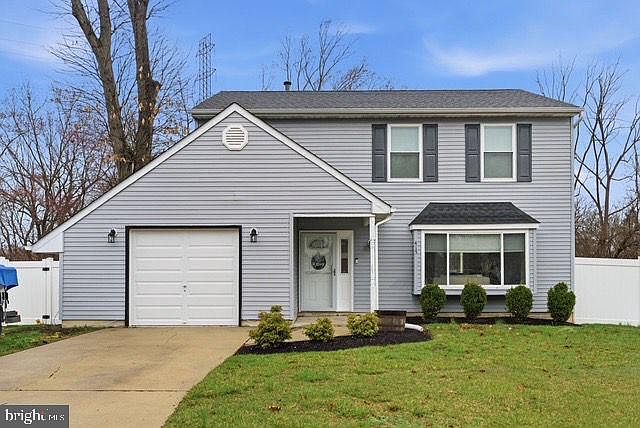 1st image of 415 Acorn Rd