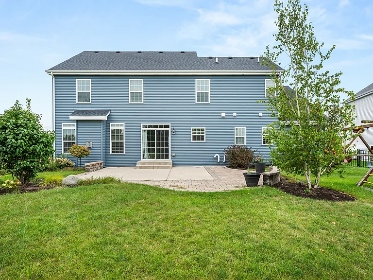 406 Mary Ann Cir — Photo 4