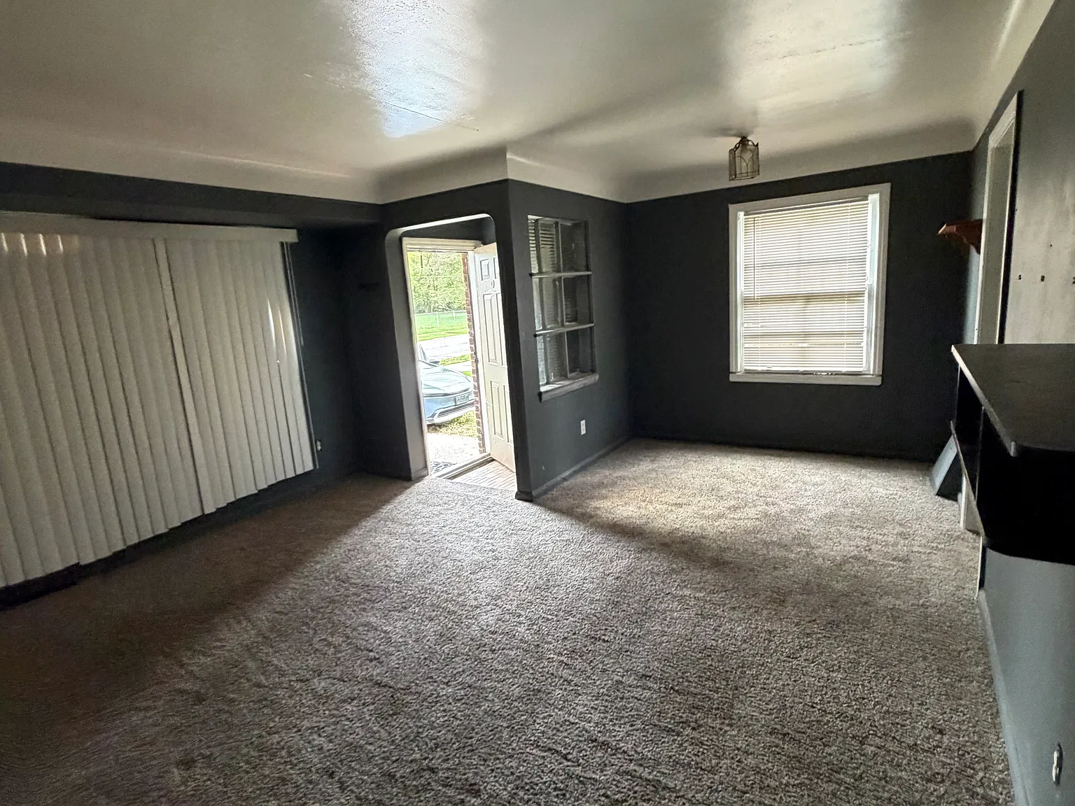 3 bed, 1358 sqft, $1,250 — Photo 2