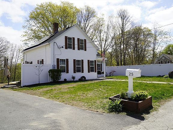 3rd image of 25 Cook St