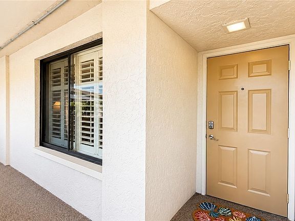3rd image of 7430 Lake Breeze Dr APT 311