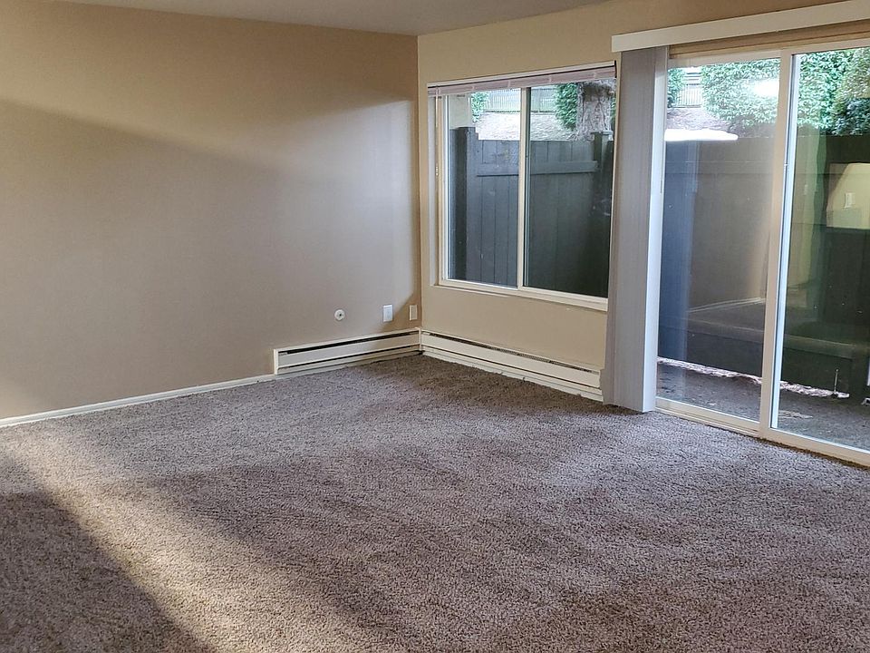 1st image of 10300 Des Moines Memorial Dr S APT 207