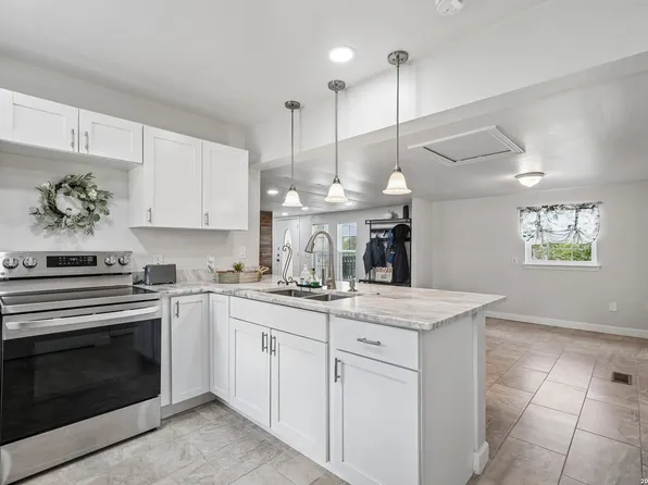 974 S Addison, San Antonio, TX 78264