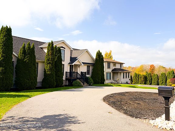 3rd image of 210 Simerell Rd