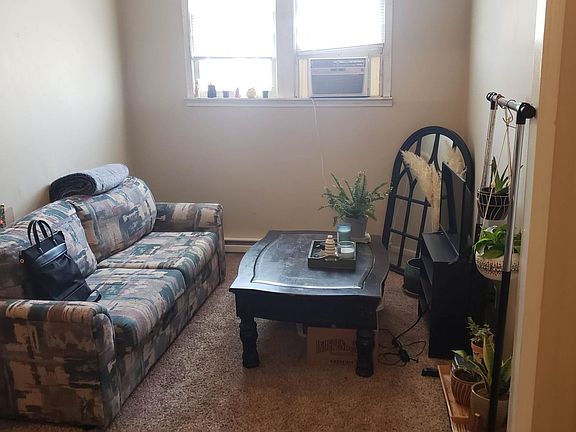 2nd image of 1303 College St #D