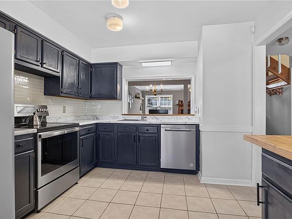 3rd image of 4619 Marlwood Way