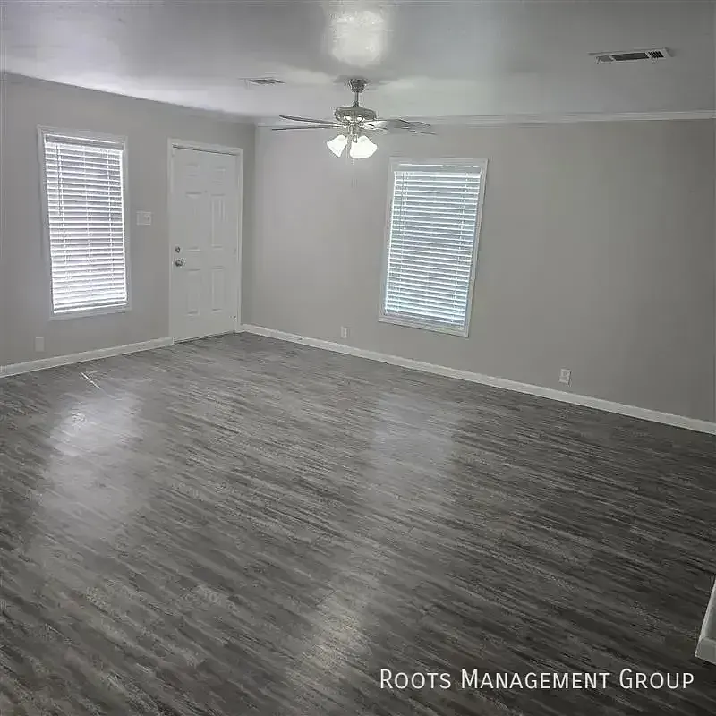 Building Photo - 16006 Maladi Dr #16006M